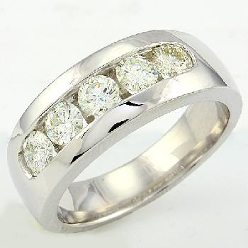 14K 1.25 CTW 5-Stone Diamond Mens Band Image