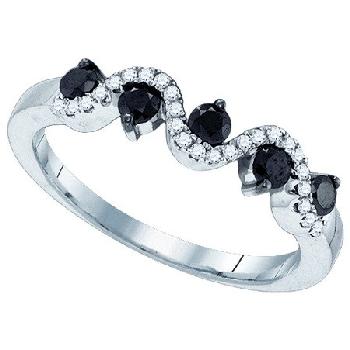 0.45C T, BLACK DIAMOND FASHION RING Image